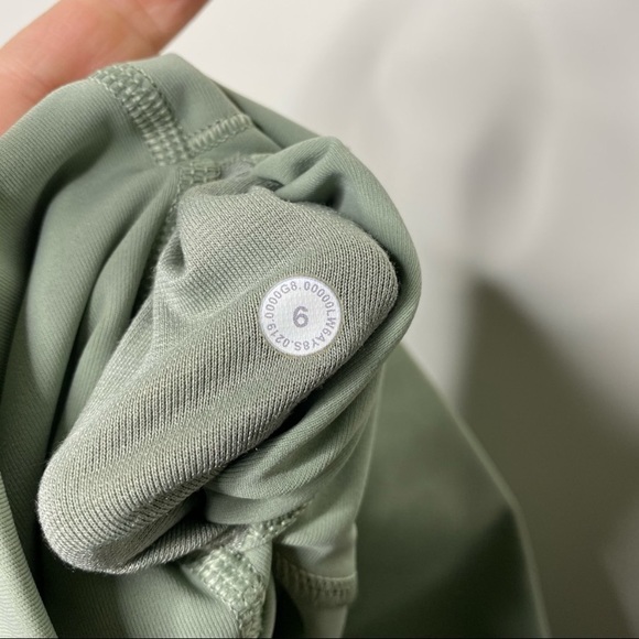 Lululemon Wunder Under Crop High Rise Full on 21” - Picture 5 of 6